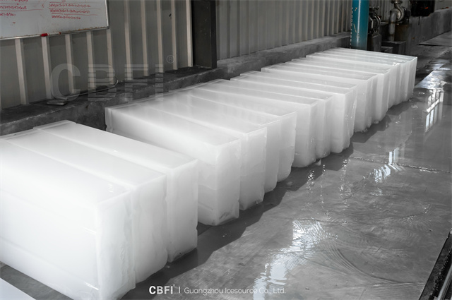 Cuộc cách mạng sản xuất đá công nghiệp: Cách các máy làm đá khối công suất lớn CBFI tái định hình tiêu chuẩn ngành
